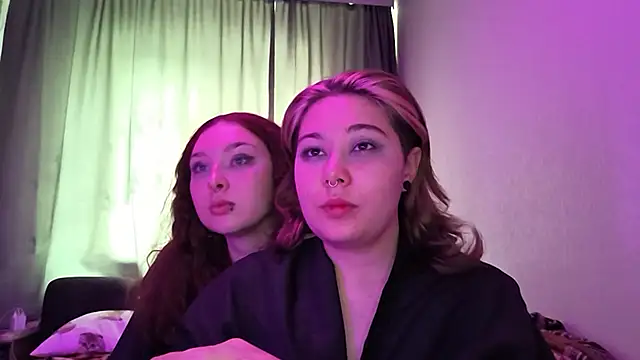 LunarCouple  online show from July 11, 2026, 10:18 am