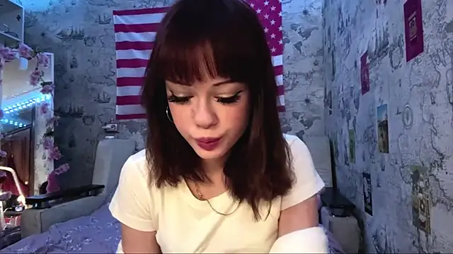 JenineAlatorre online show from July 9, 2026, 5:06 pm