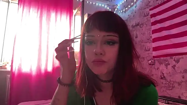JenineAlatorre online show from July 26, 2026, 2:35 pm