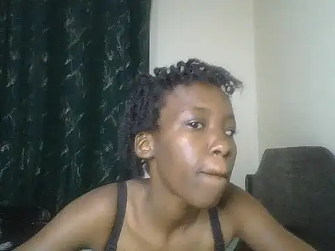 Snapshot of fynfunn chatting on July 18, 2026, 8:34 pm fynfunn online show from July 18, 2026, 8:34 pm