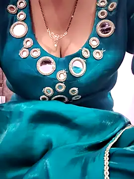 Snapshot of usha__004 chatting on July 6, 2026, 11:07 am usha 004 online show from July 6, 2026, 11:07 am