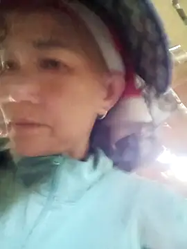 Lily-suny online show from July 18, 2026, 5:44 am
