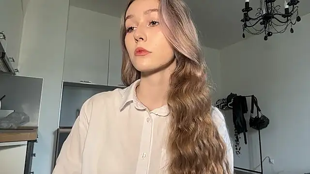 ShyandSkinnyAlice online show from July 21, 2026, 12:29 pm