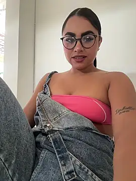 Aliceroys   online show from July 19, 2026, 12:53 pm