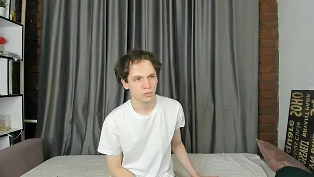 Snapshot of Arrogant_Eli chatting on July 21, 2026, 8:55 pm Arrogant Eli online show from July 21, 2026, 8:55 pm