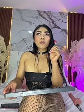 Roxana gomezz online show from July 28, 2026, 5:47 am