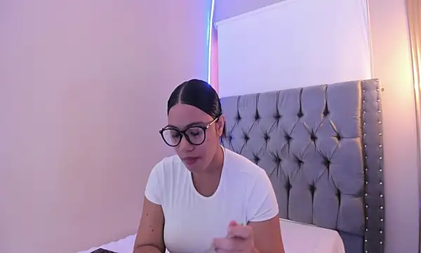 Kataleya Monet  online show from July 18, 2026, 12:20 pm