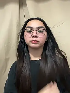 Snapshot of EtherealRae chatting on July 5, 2026, 7:21 pm EtherealRae online show from July 5, 2026, 7:21 pm