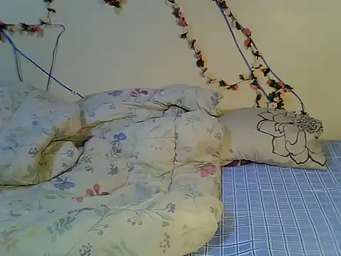 Snapshot of Sweet_kerin chatting on July 16, 2026, 6:25 pm Sweet kerin online show from July 16, 2026, 6:25 pm