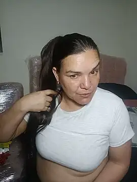 Snapshot of Zuleyka_47 chatting on July 12, 2026, 2:57 am Zuleyka 47 online show from July 12, 2026, 2:57 am