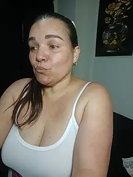 Snapshot of Zuleyka_47 chatting on July 28, 2026, 1:23 am Zuleyka 47 online show from July 28, 2026, 1:23 am