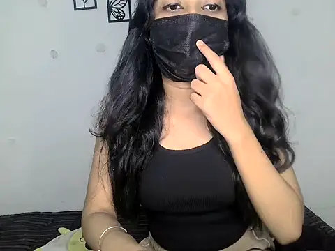 Snapshot of PRIYANKA_KHAAN chatting on July 17, 2026, 6:24 pm PRIYANKA KHAAN online show from July 17, 2026, 6:24 pm
