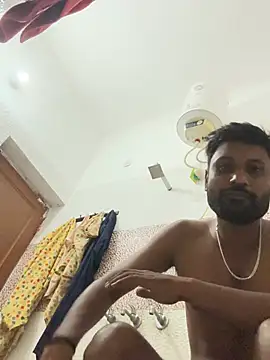 Snapshot of exoticbirds chatting on July 28, 2026, 8:34 pm exoticbirds online show from July 28, 2026, 8:34 pm