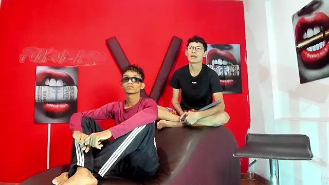 PRETTY LOVERS1 online show from July 16, 2026, 1:22 am