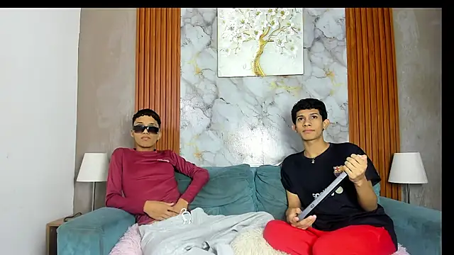 PRETTY LOVERS1 online show from July 22, 2026, 1:30 am