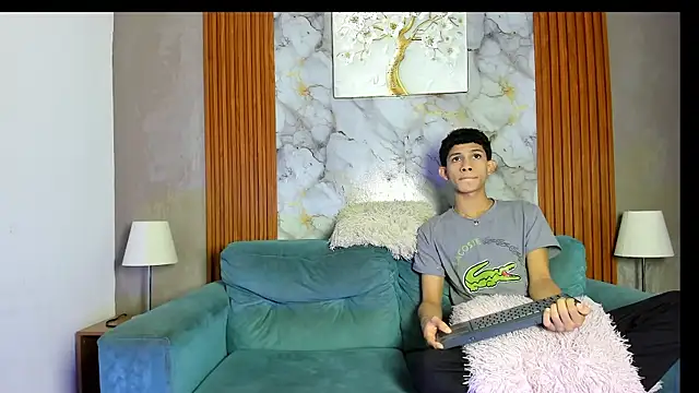PRETTY LOVERS1 online show from July 24, 2026, 1:36 am