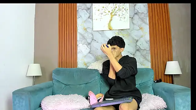PRETTY LOVERS1 online show from July 26, 2026, 8:16 pm