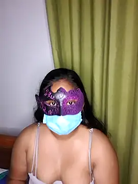 Snapshot of SerenaVale chatting on July 15, 2026, 3:17 pm SerenaVale online show from July 15, 2026, 3:17 pm