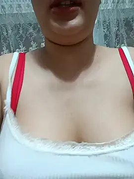 Snapshot of mimi_farwla chatting on July 28, 2026, 9:47 pm mimi farwla online show from July 28, 2026, 9:47 pm