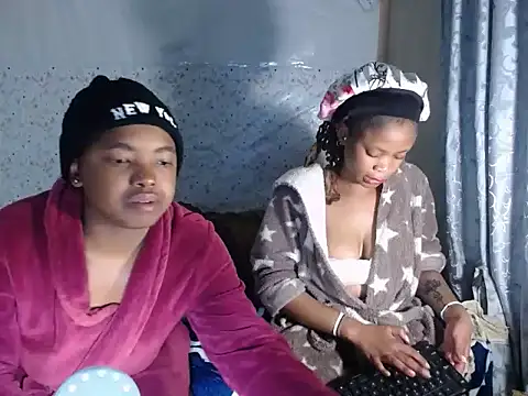 VixenBaddieX online show from July 26, 2026, 6:37 pm