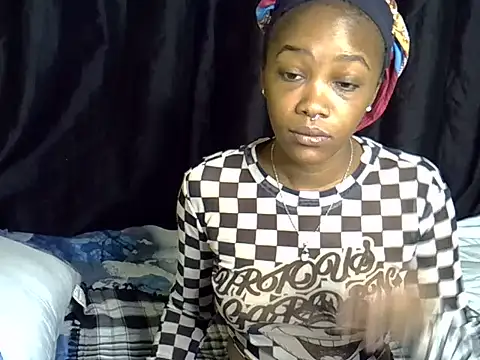 Snapshot of prettierpearll chatting on July 13, 2026, 4:26 am prettierpearll online show from July 13, 2026, 4:26 am