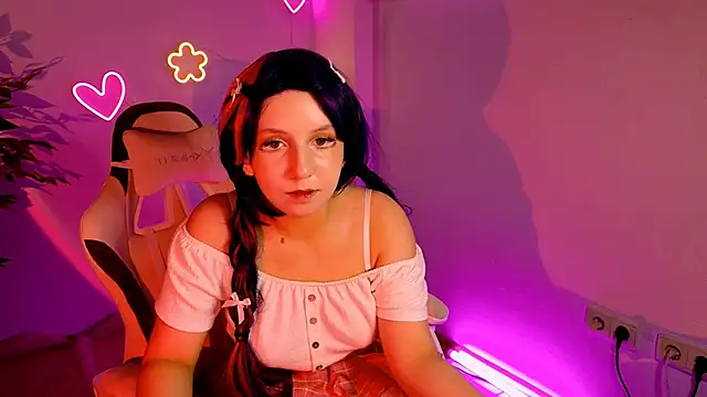 NellyDrew online show from July 13, 2026, 3:31 am