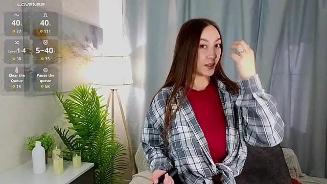 Snapshot of JinnyMenzella chatting on July 14, 2026, 3:44 am JinnyMenzella online show from July 14, 2026, 3:44 am