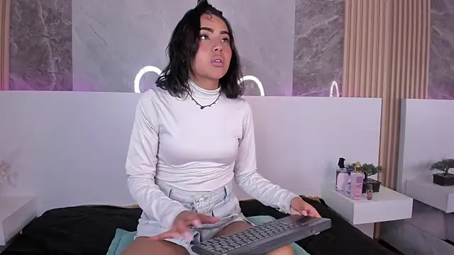 Snapshot of Madisson_Thompson_ chatting on July 12, 2026, 7:49 pm Madisson Thompson online show from July 12, 2026, 7:49 pm