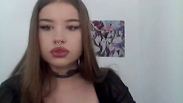 MollyHotTeen online show from July 19, 2026, 6:33 pm