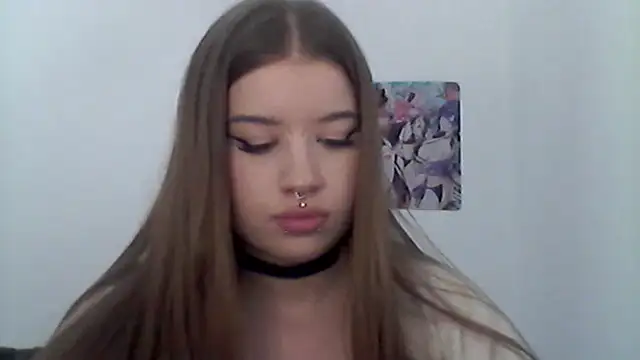 MollyHotTeen online show from July 23, 2026, 5:22 pm