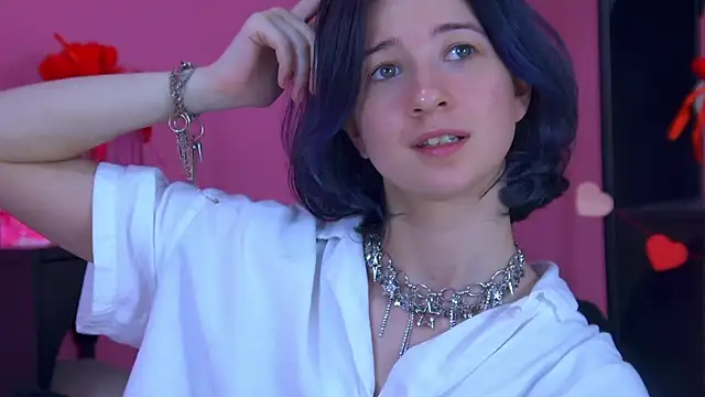 AnneAvelin online show from July 14, 2026, 10:32 am