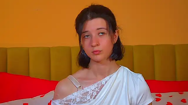 AnneAvelin online show from July 26, 2026, 6:26 pm