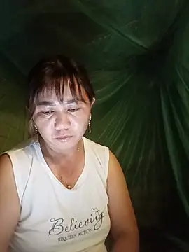 Snapshot of Mai-lingg chatting on July 22, 2026, 3:04 pm Mai-lingg online show from July 22, 2026, 3:04 pm