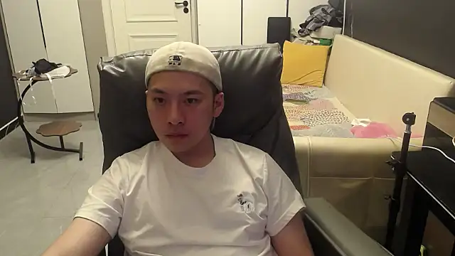 yichen008 online show from July 19, 2026, 11:25 am