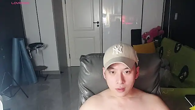yichen008 online show from July 28, 2026, 3:21 pm