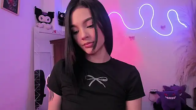 CarolineEvanss 11 online show from July 21, 2026, 4:59 am