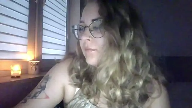 Snapshot of LucyTease chatting on July 22, 2026, 6:22 pm LucyTease online show from July 22, 2026, 6:22 pm