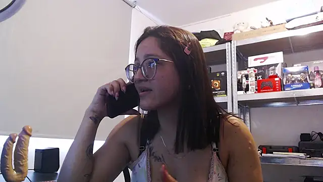 Snapshot of Luna_sweetie_ chatting on July 11, 2026, 1:25 pm Luna sweetie online show from July 11, 2026, 1:25 pm