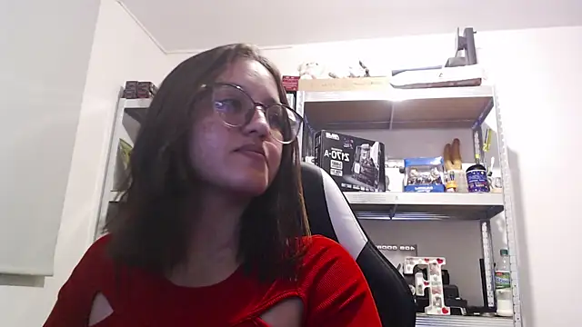 Snapshot of Luna_sweetie_ chatting on July 19, 2026, 2:15 am Luna sweetie online show from July 19, 2026, 2:15 am