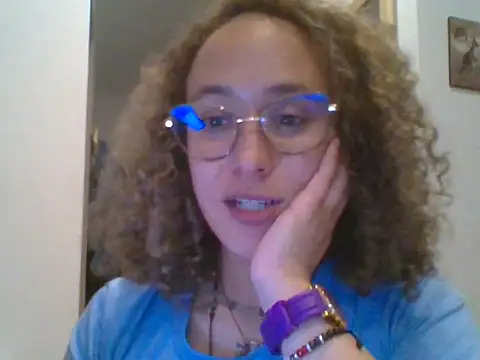 Snapshot of ValeriaMonroe chatting on July 21, 2026, 12:46 am ValeriaMonroe online show from July 21, 2026, 12:46 am