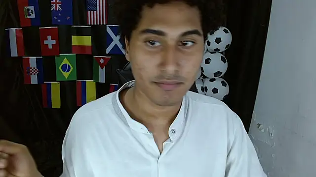 Snapshot of skart_bigcock chatting on July 16, 2026, 5:41 pm skart bigcock online show from July 16, 2026, 5:41 pm