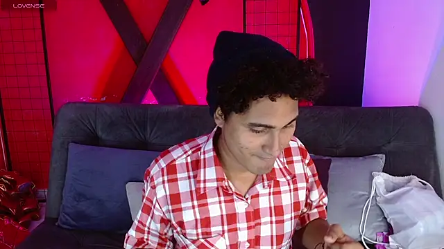 Snapshot of skart_bigcock chatting on July 25, 2026, 6:05 pm skart bigcock online show from July 25, 2026, 6:05 pm