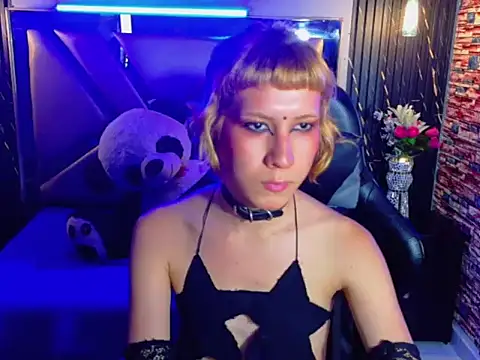 vivienne hadi online show from July 27, 2026, 8:16 pm