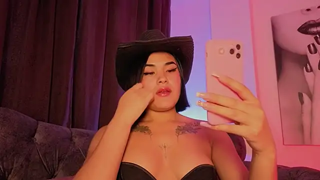 Amara  roseee online show from July 27, 2026, 7:54 pm