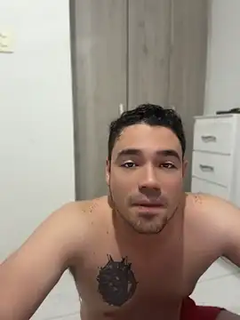 Snapshot of Valentino_ruiz chatting on July 25, 2026, 4:54 am Valentino ruiz online show from July 25, 2026, 4:54 am