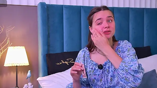 JulietteHembers online show from July 16, 2026, 2:28 am