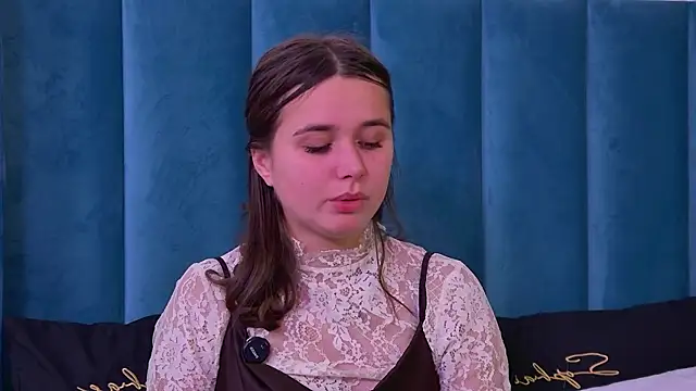 JulietteHembers online show from July 17, 2026, 2:40 am