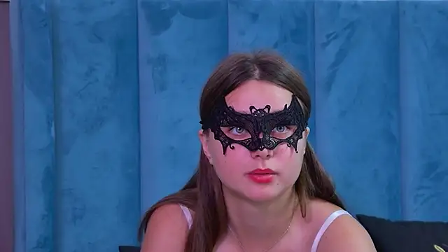 JulietteHembers online show from July 27, 2026, 11:17 am