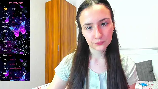 Snapshot of Pink_Soda2 chatting on July 18, 2026, 12:04 am Pink Soda2 online show from July 18, 2026, 12:04 am