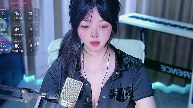 qiqibaby11 online show from July 10, 2026, 6:39 am